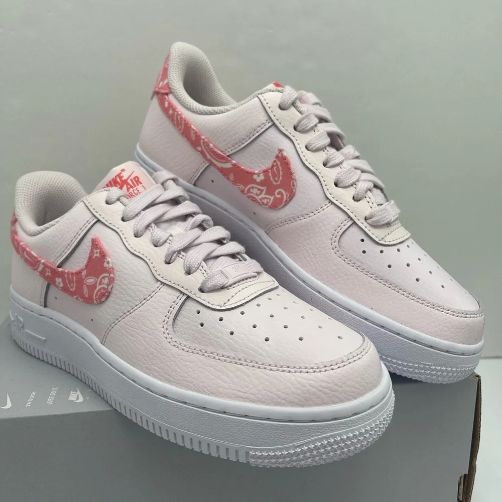 stylish nike